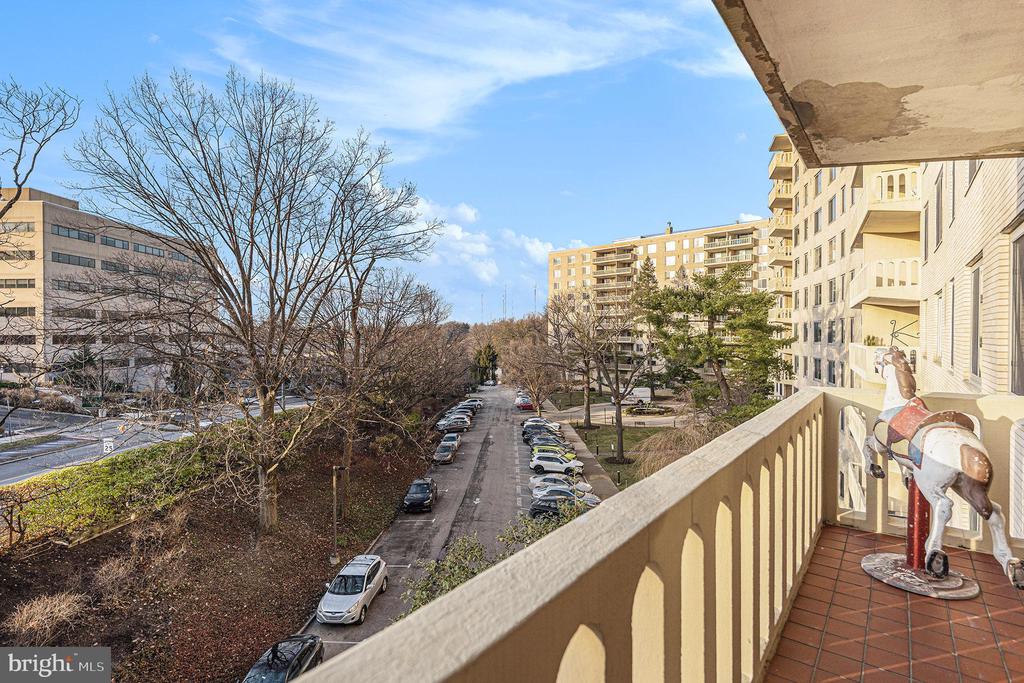 191 Presidential Blvd #R-417