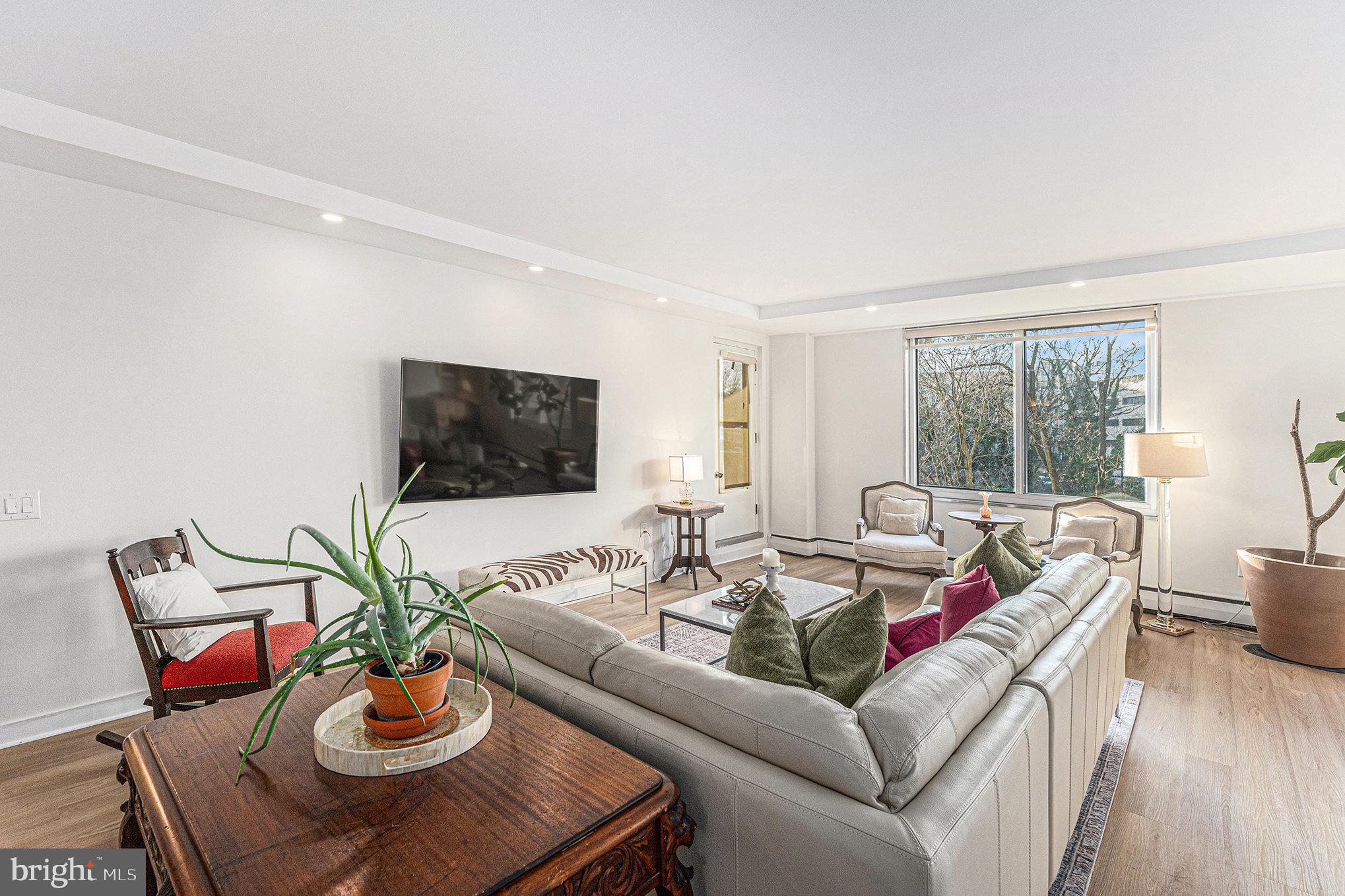 191 Presidential Blvd #R-417