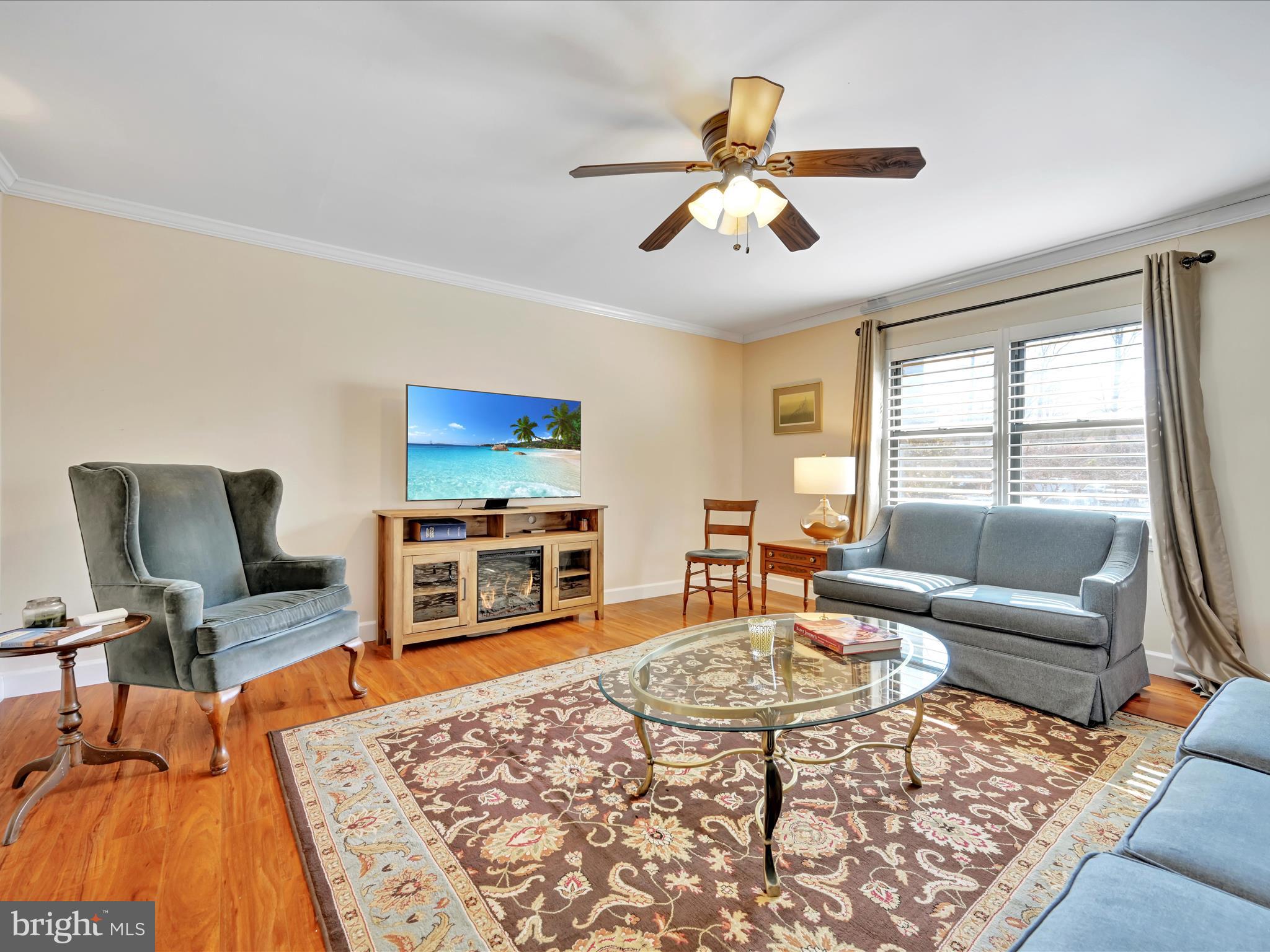 930 Montgomery Ave #T-2