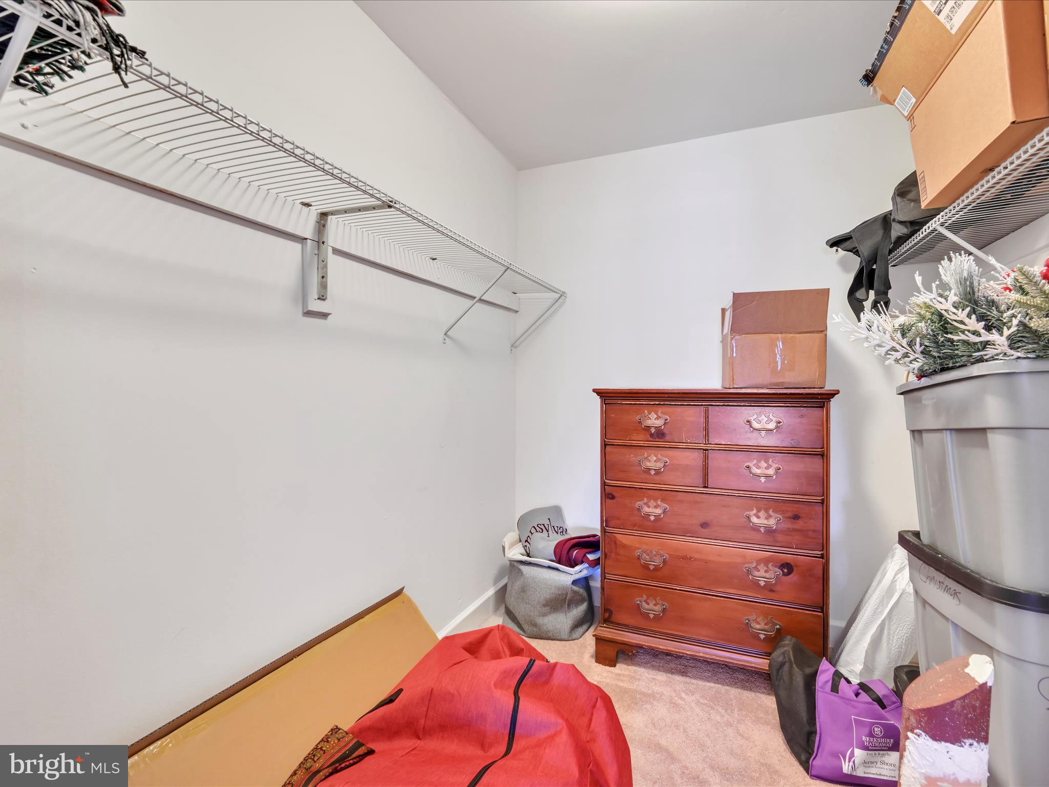 930 Montgomery Ave #T-2