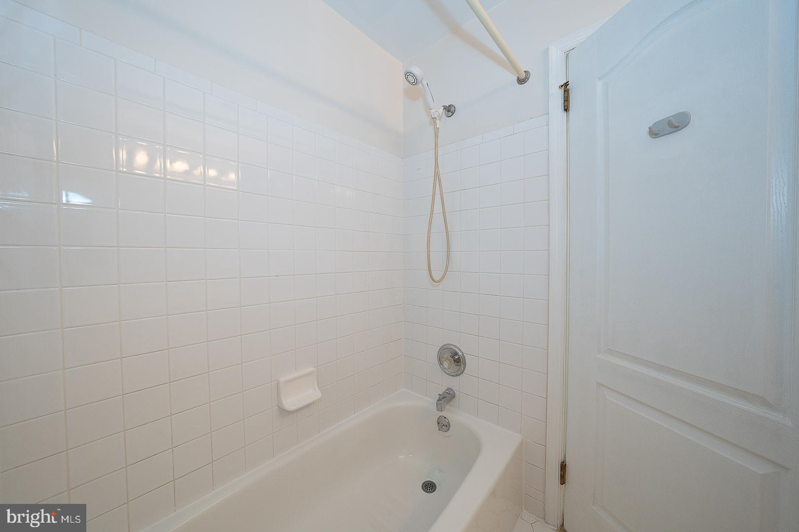 112 LEMONTON WAY