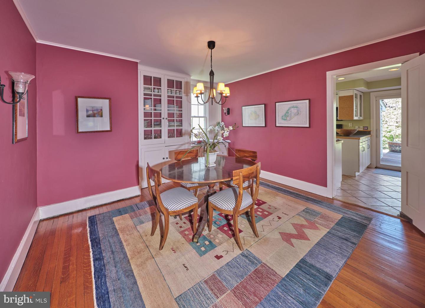 39 W HIGHLAND AVENUE