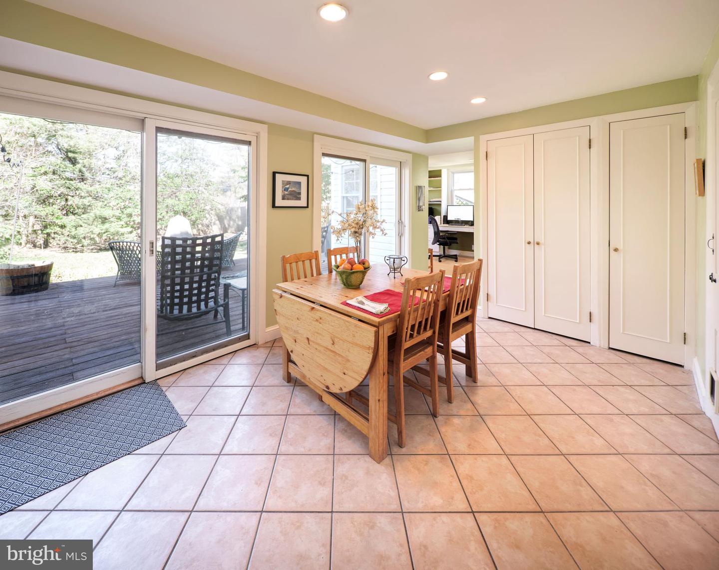 39 W HIGHLAND AVENUE