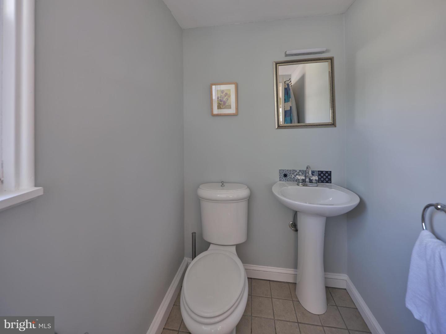 39 W HIGHLAND AVENUE