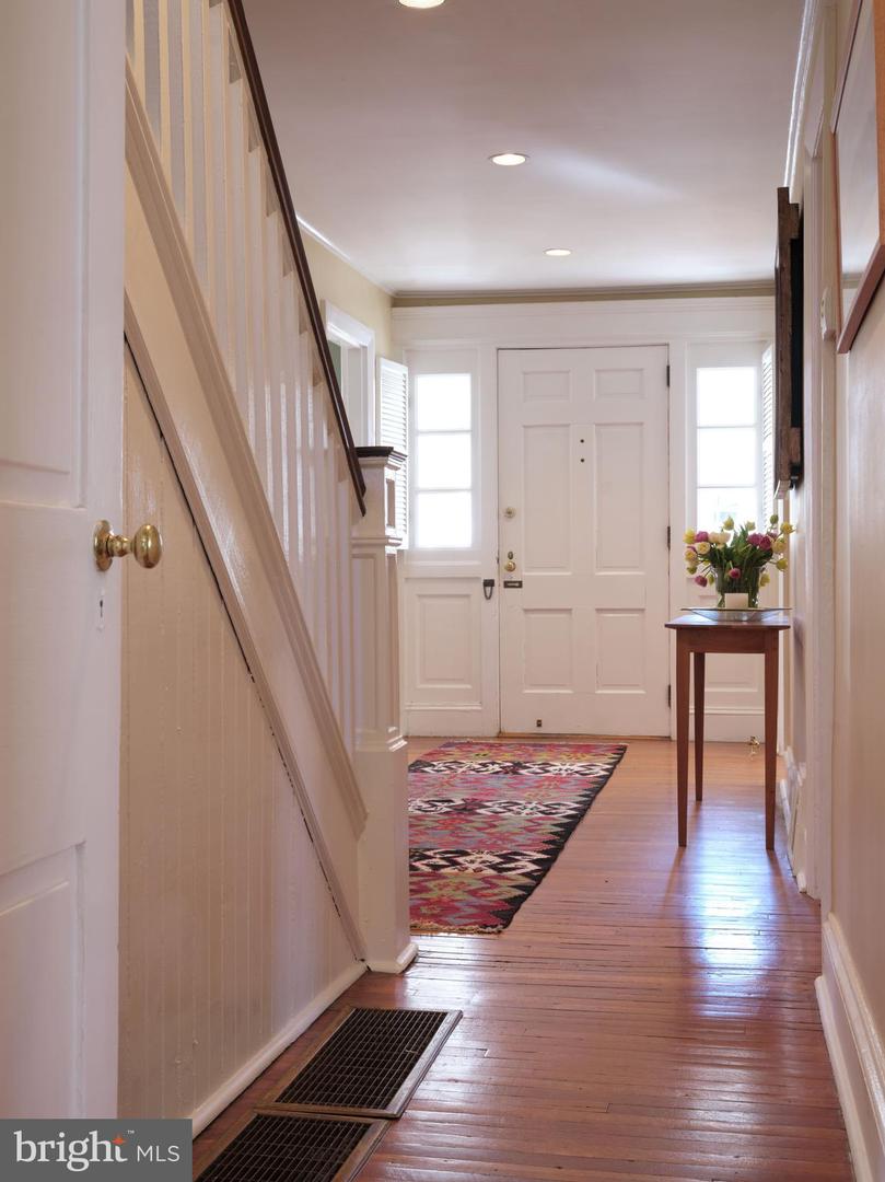 39 W HIGHLAND AVENUE