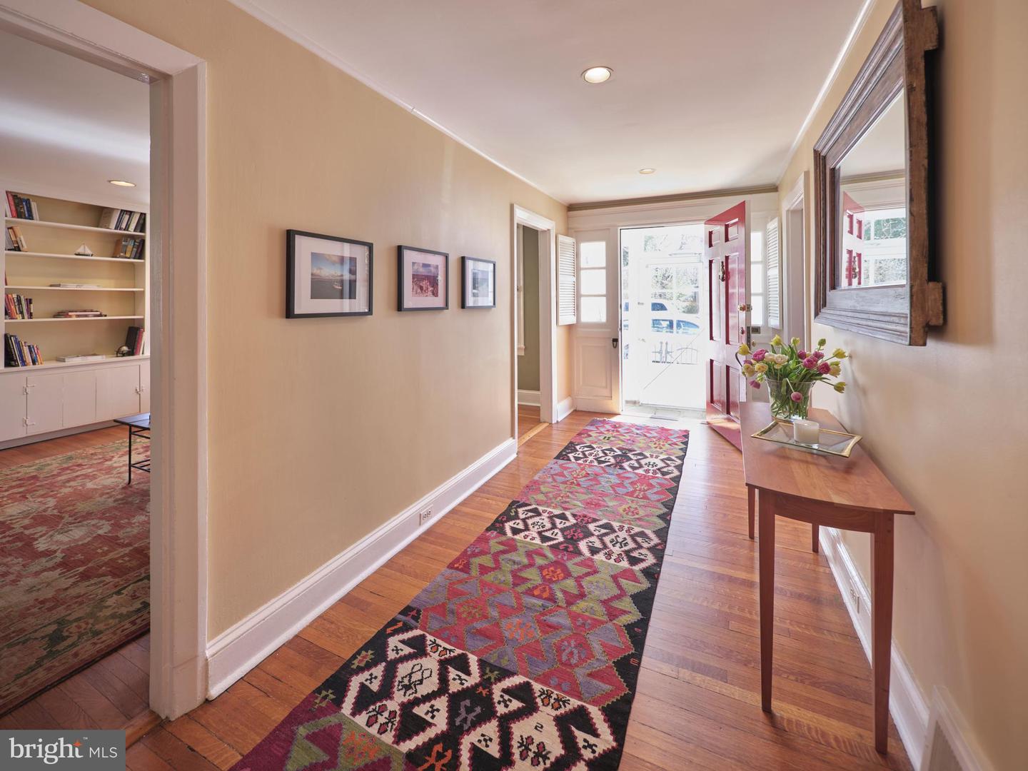 39 W HIGHLAND AVENUE