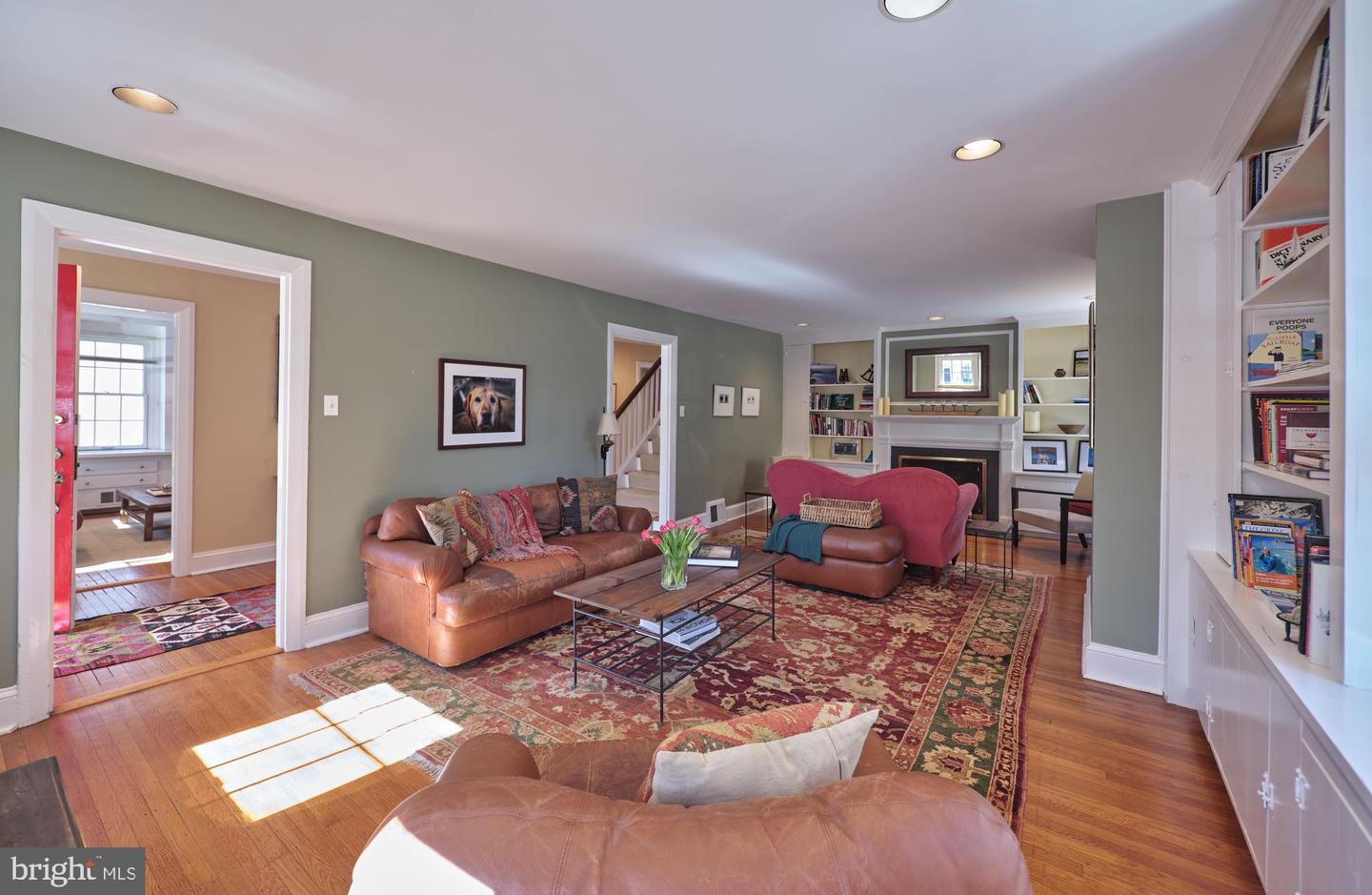 39 W HIGHLAND AVENUE