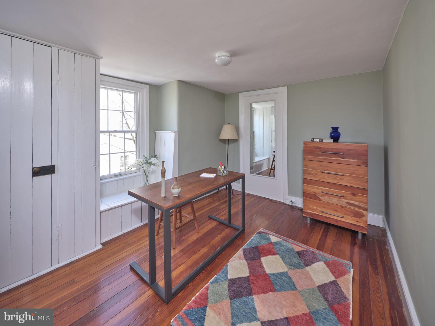 39 W HIGHLAND AVENUE