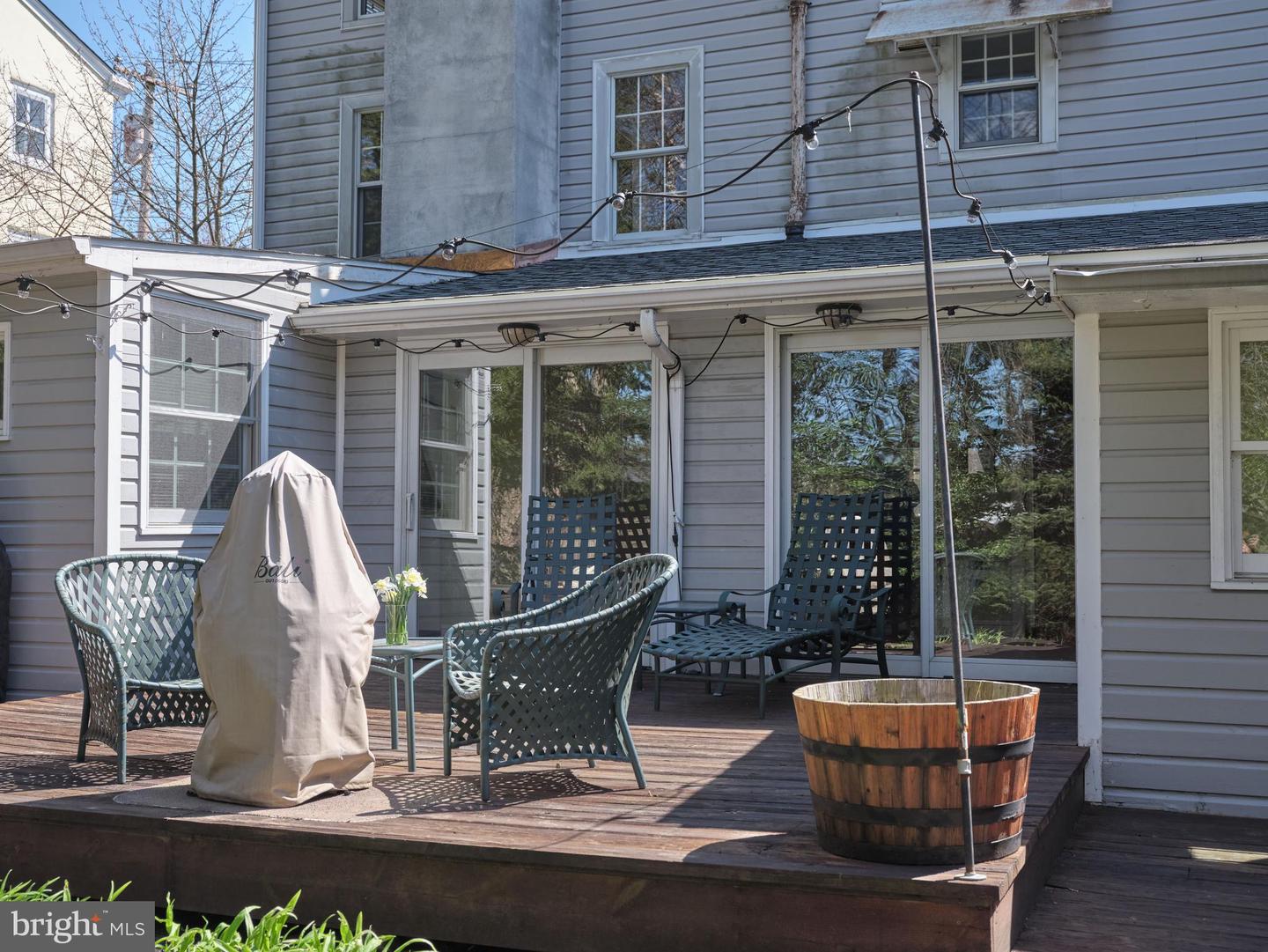 39 W HIGHLAND AVENUE