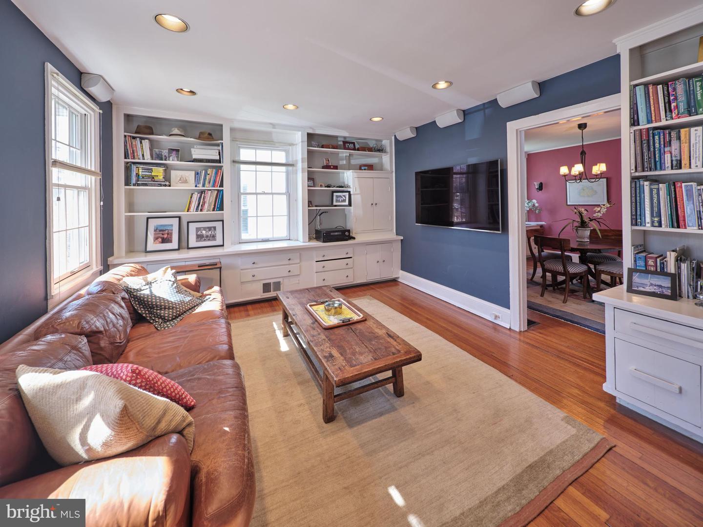 39 W HIGHLAND AVENUE