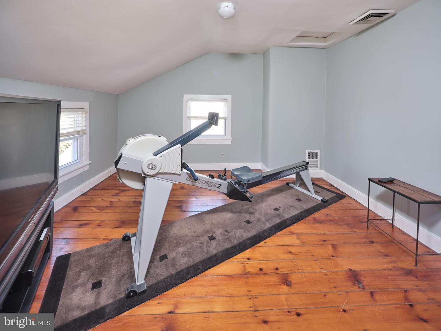39 W HIGHLAND AVENUE