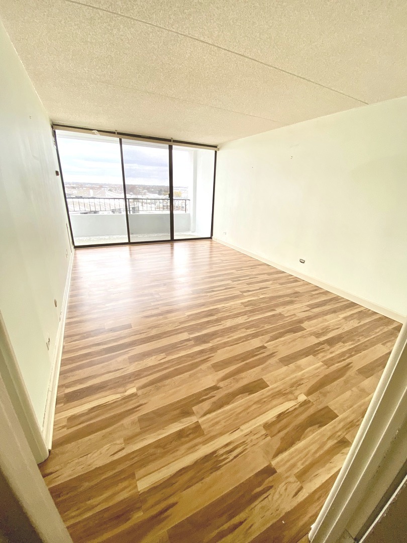 2015 S Finley Road Unit: 1204