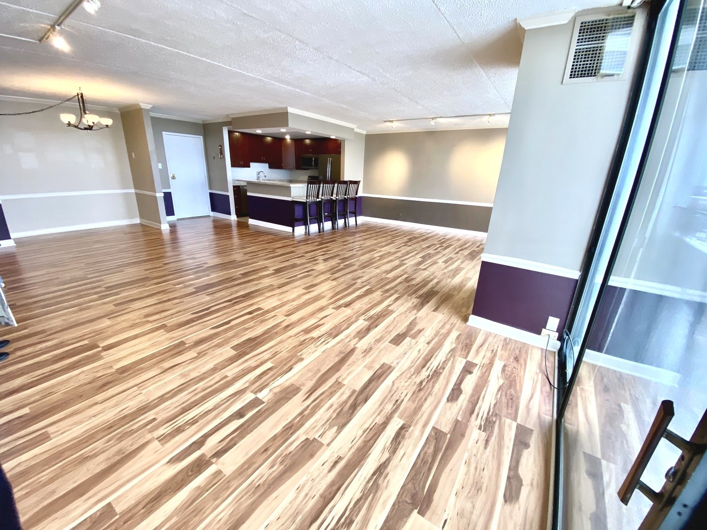 2015 S Finley Road Unit: 1204