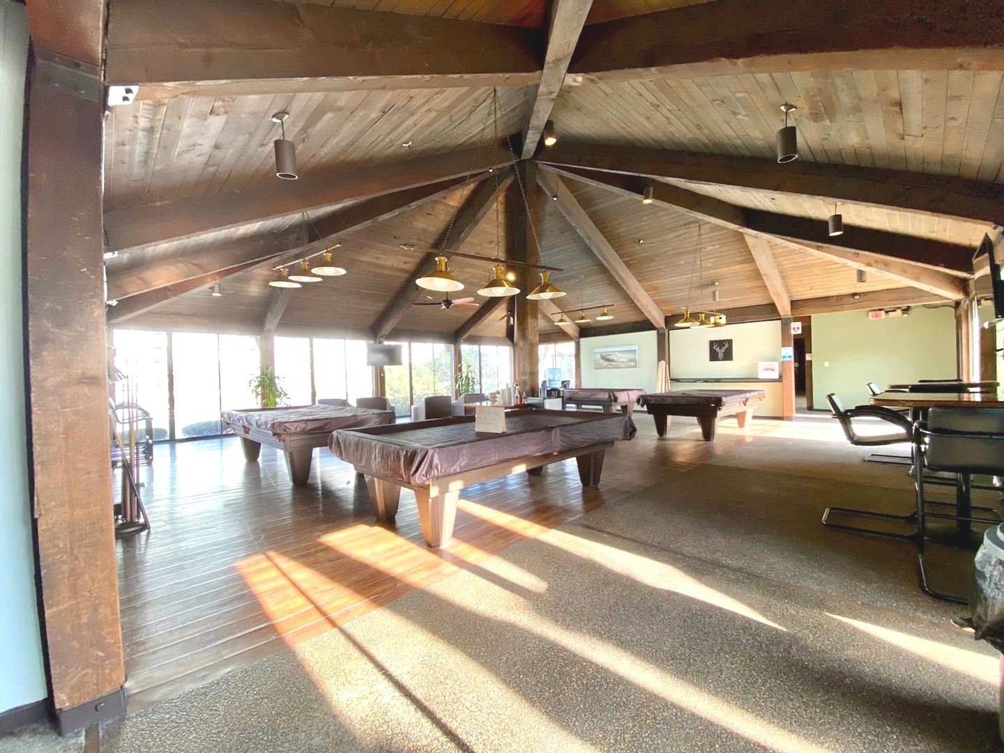 2015 S Finley Road Unit: 1204