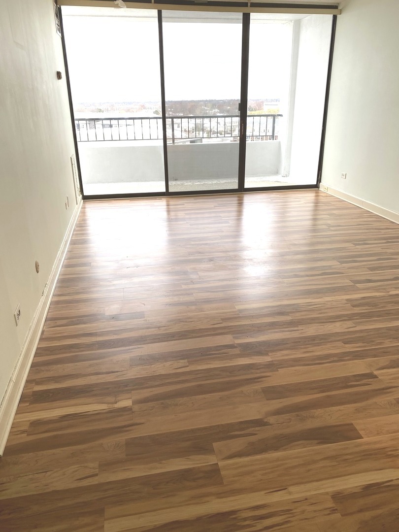 2015 S Finley Road Unit: 1204