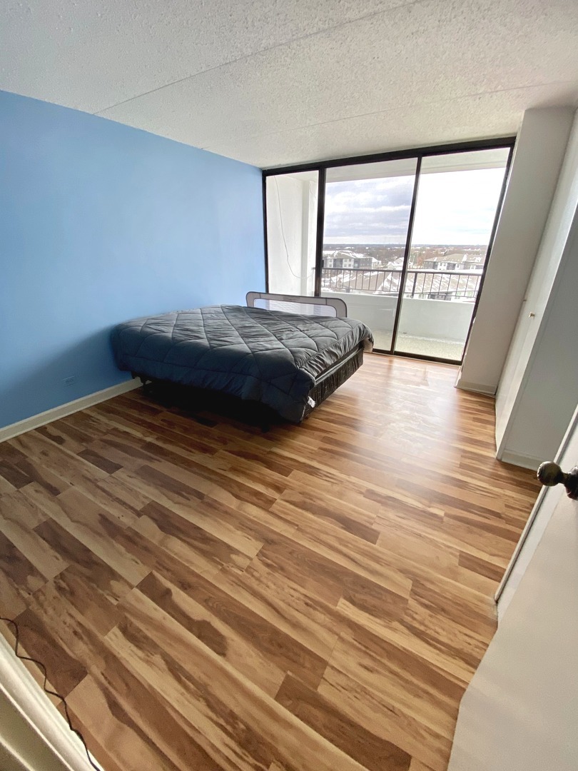 2015 S Finley Road Unit: 1204