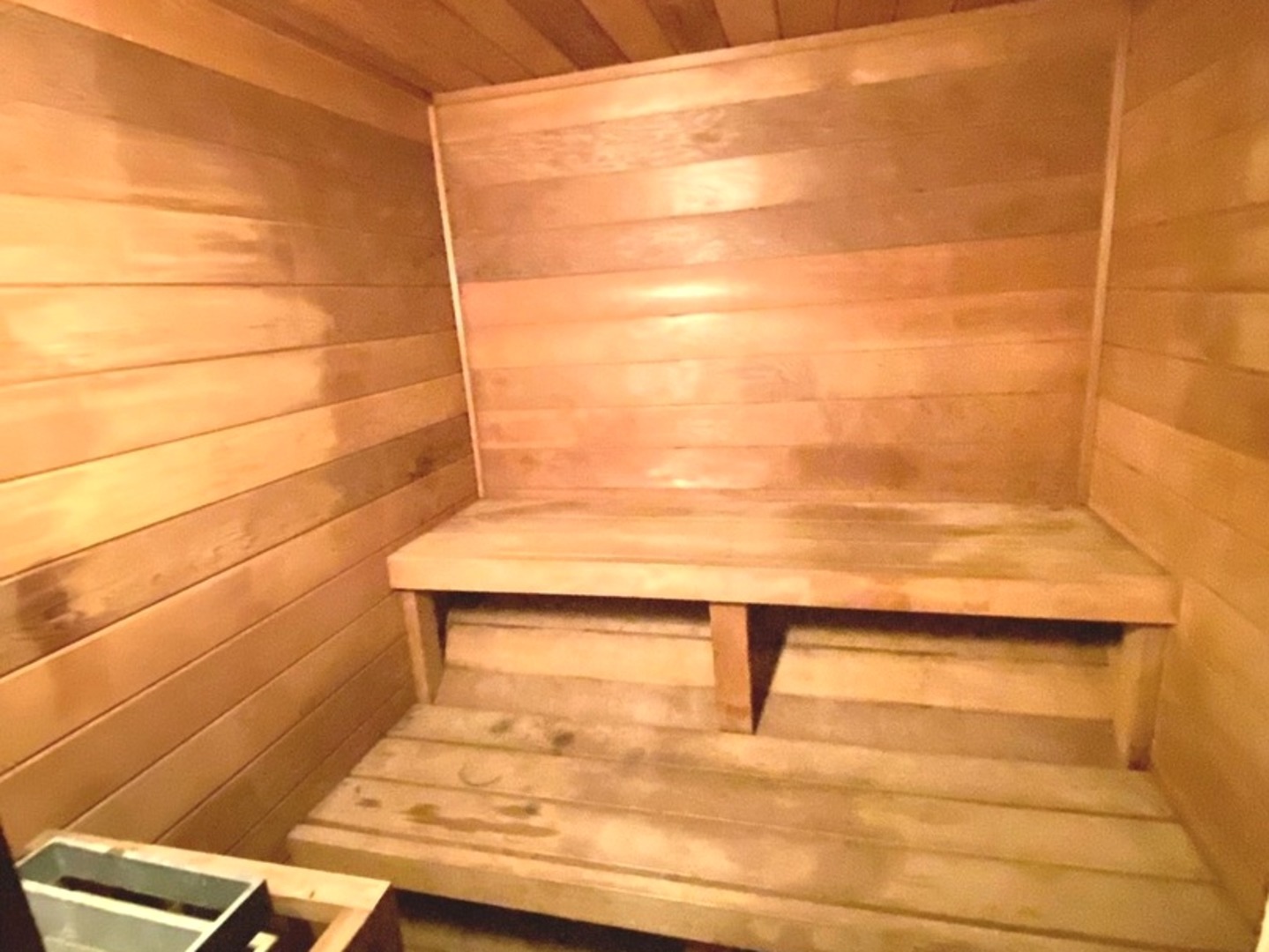 2015 S Finley Road Unit: 1204