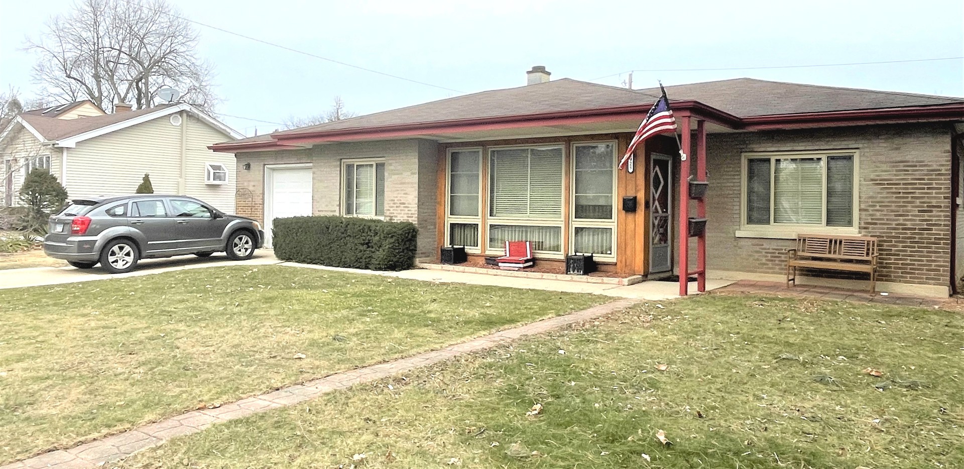 2925 Sunnyside Avenue