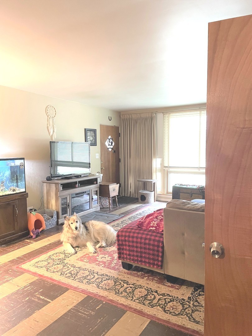 2925 Sunnyside Avenue