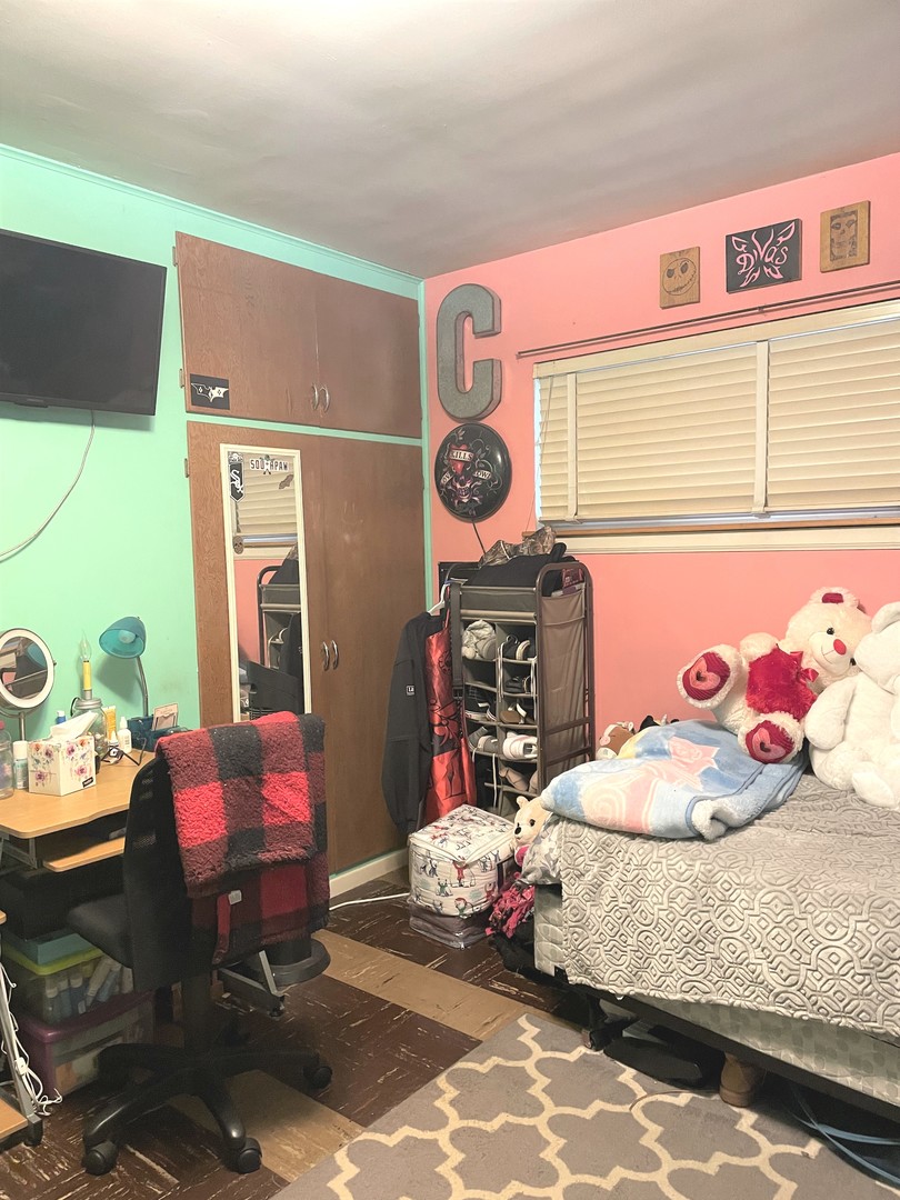 2925 Sunnyside Avenue