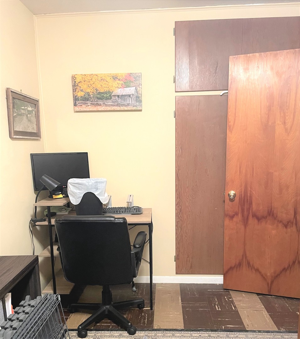 2925 Sunnyside Avenue