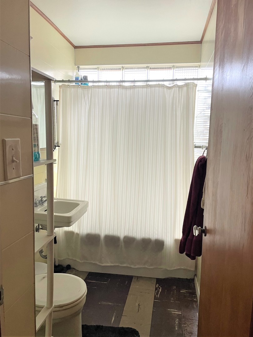 2925 Sunnyside Avenue