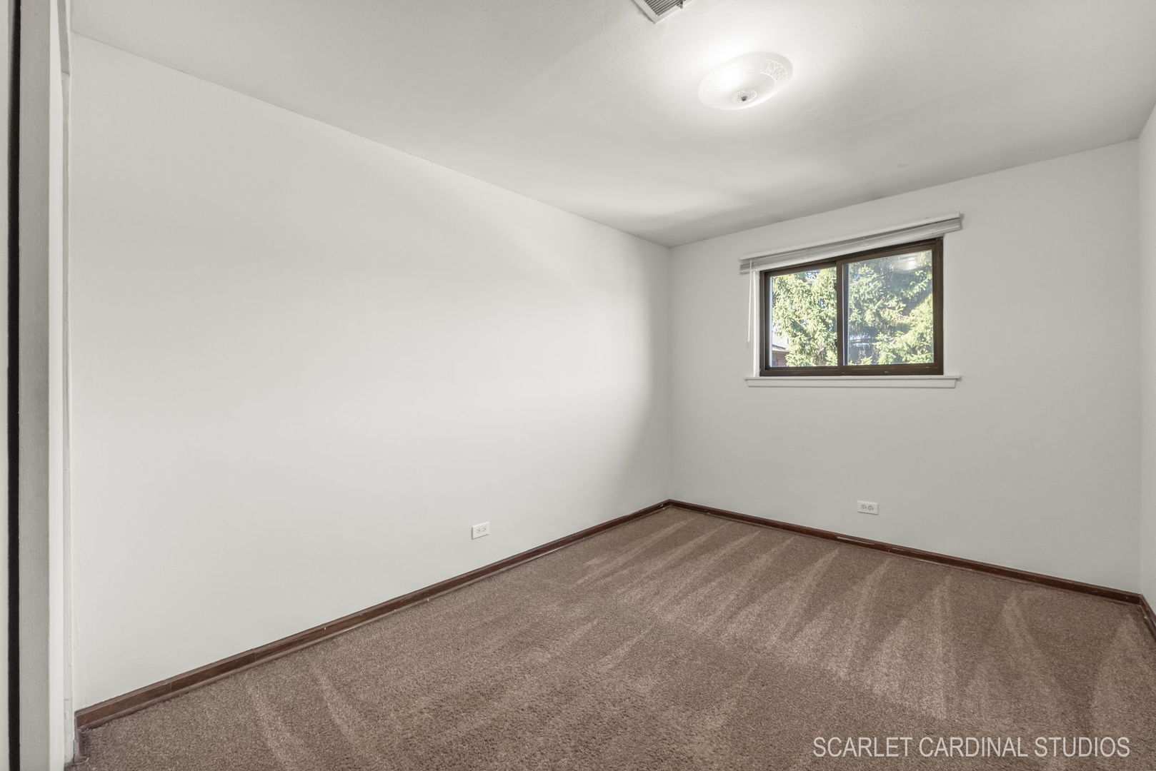 1S286 Windsor Lane Unit: 286