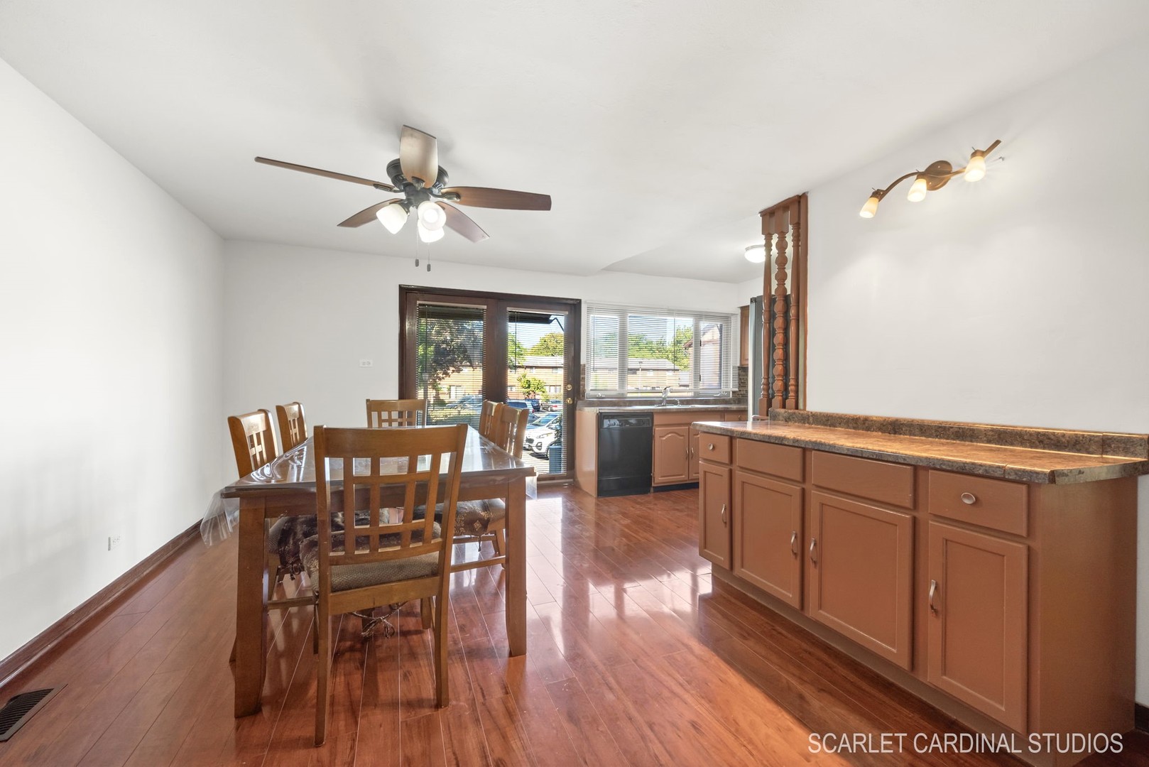 1S286 Windsor Lane Unit: 286