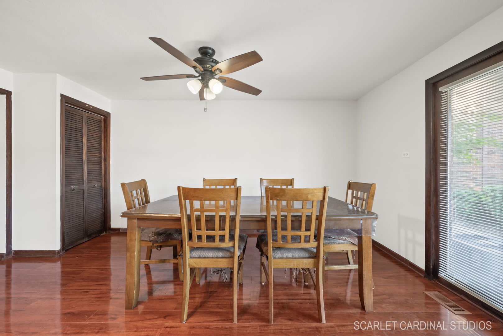 1S286 Windsor Lane Unit: 286