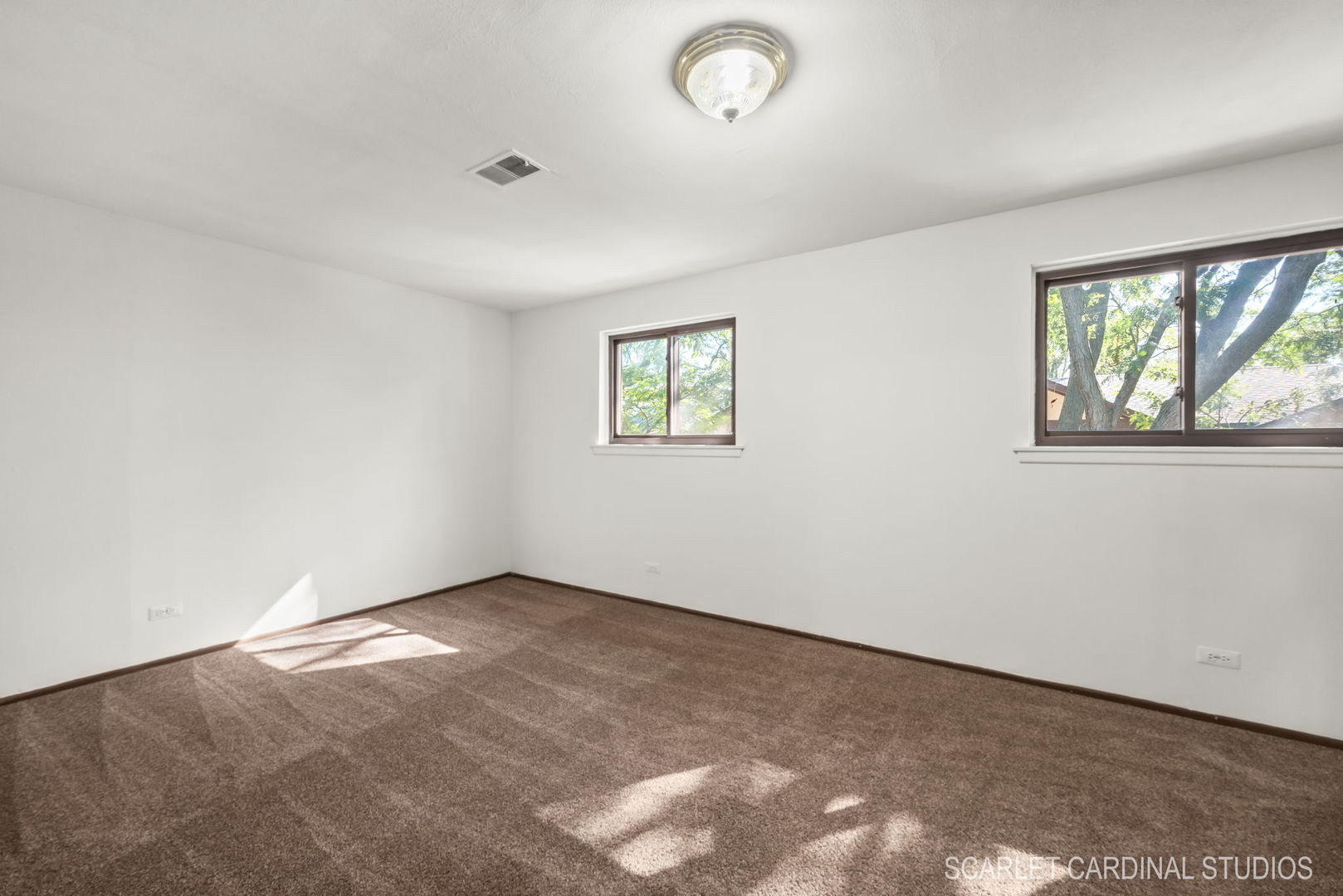 1S286 Windsor Lane Unit: 286