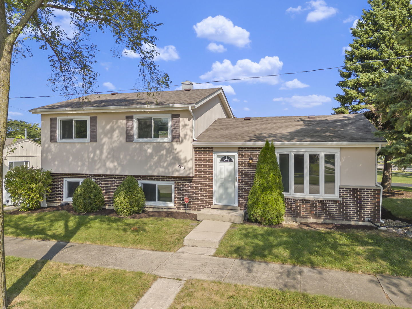 505 N Vista Avenue