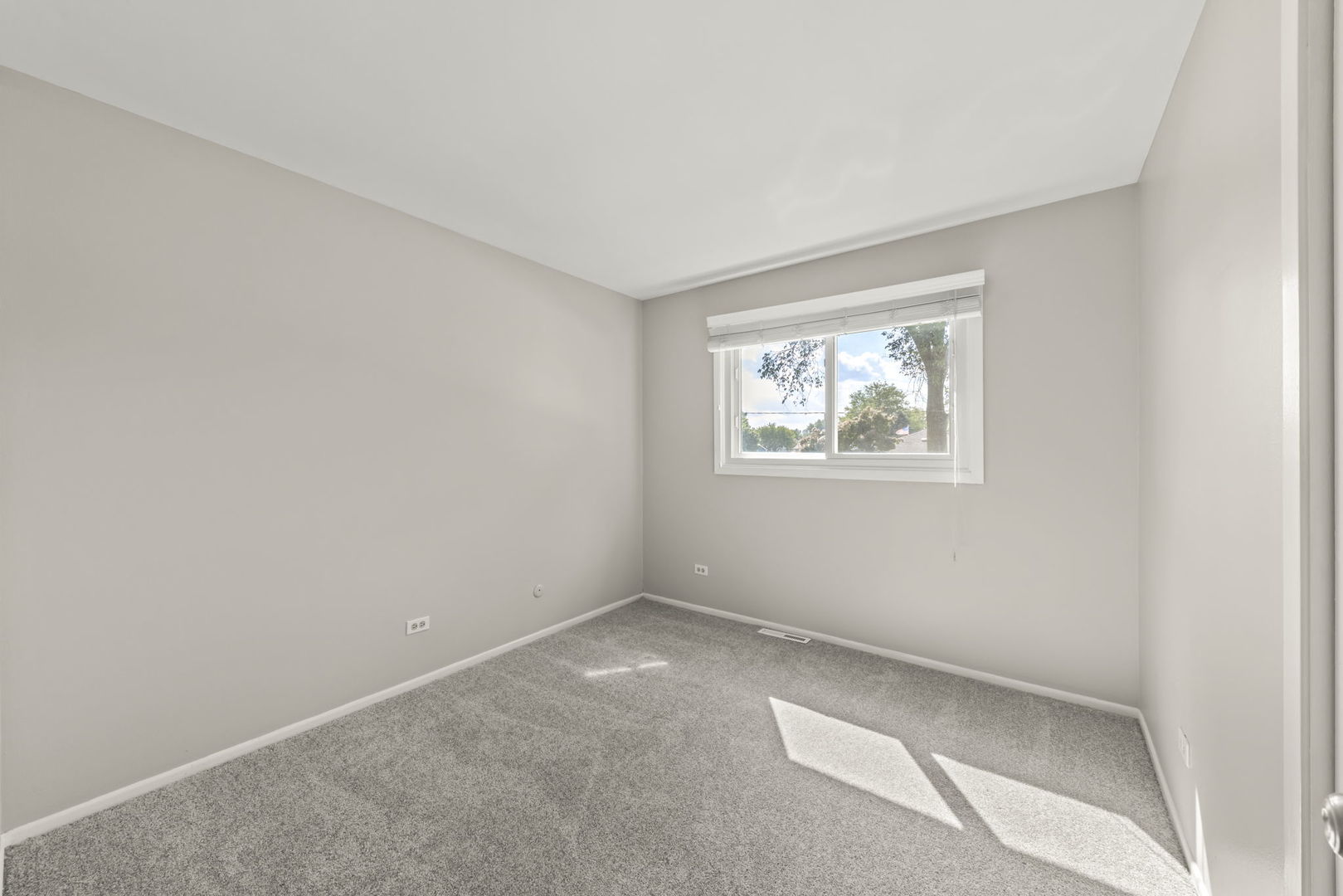 505 N Vista Avenue