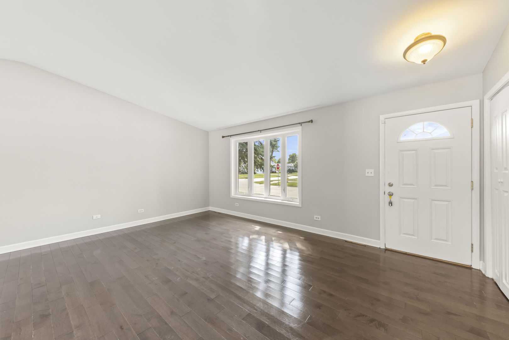 505 N Vista Avenue