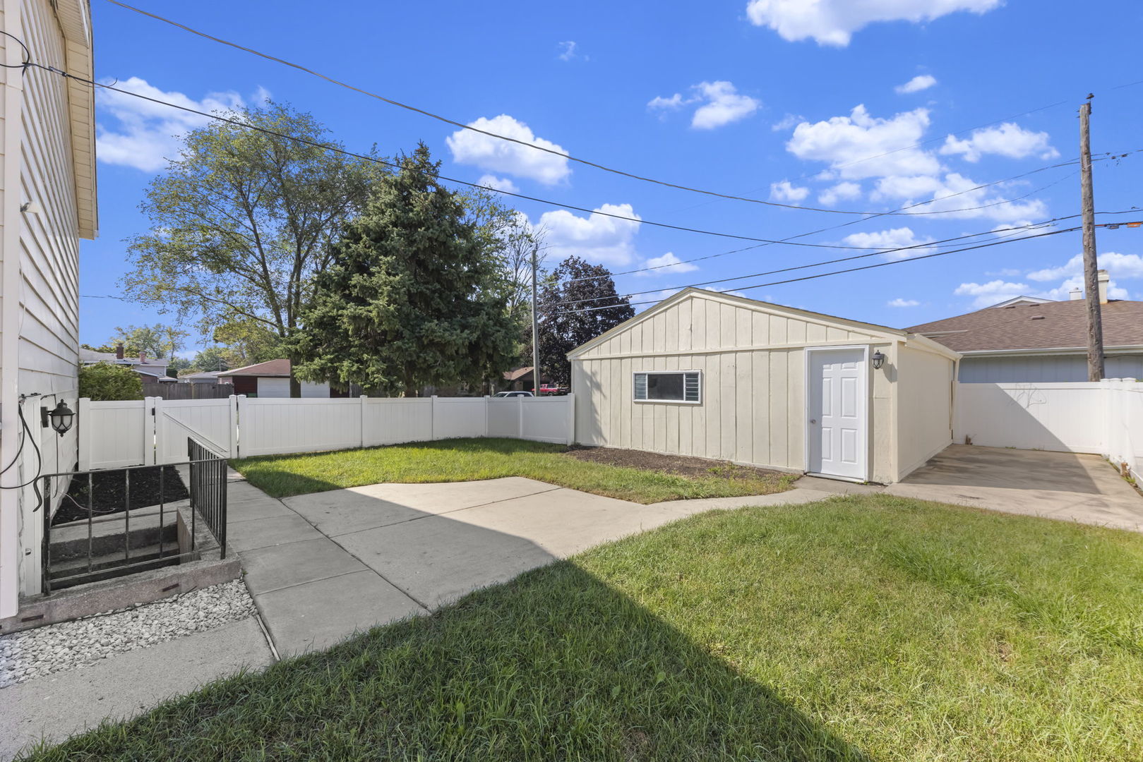 505 N Vista Avenue