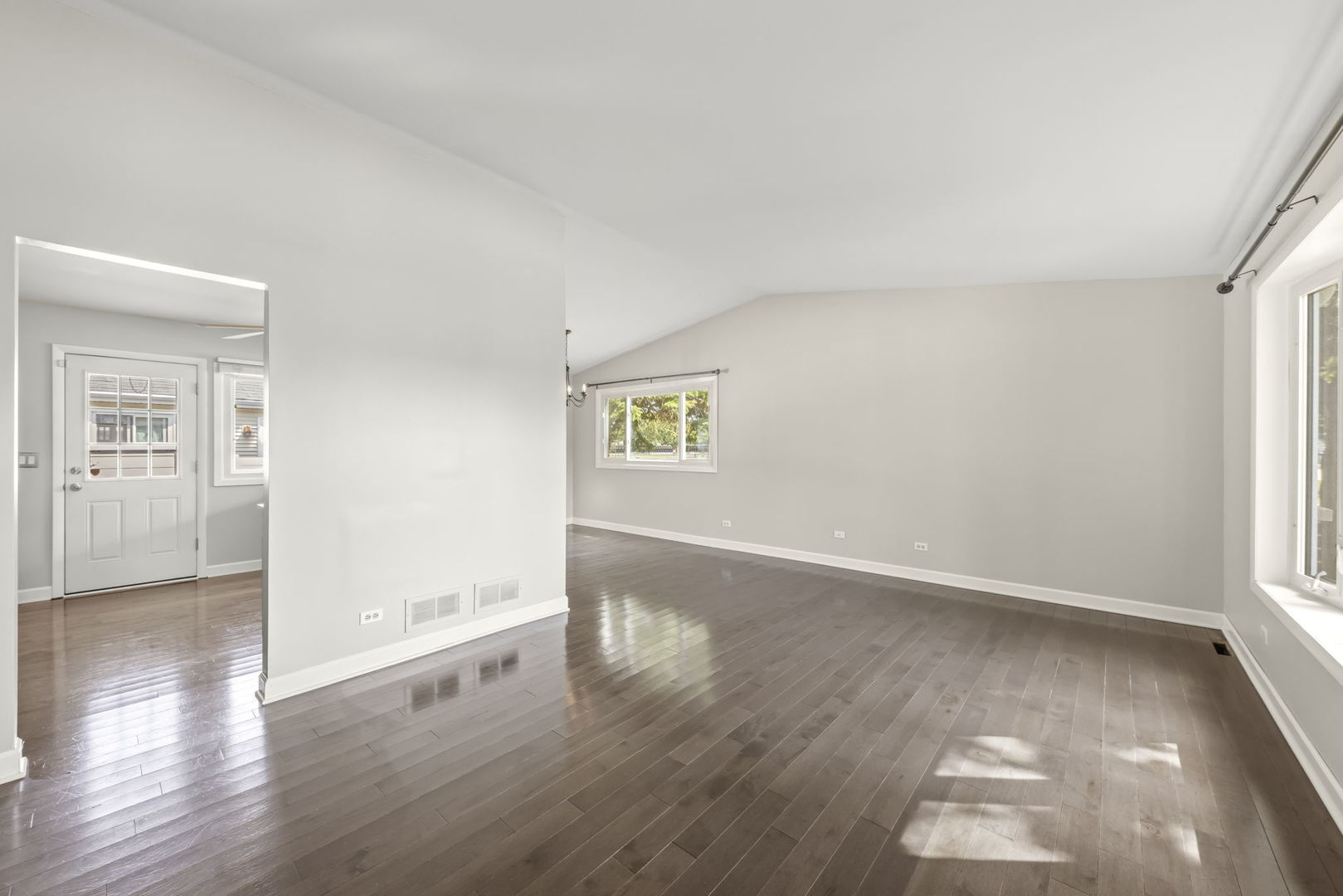 505 N Vista Avenue