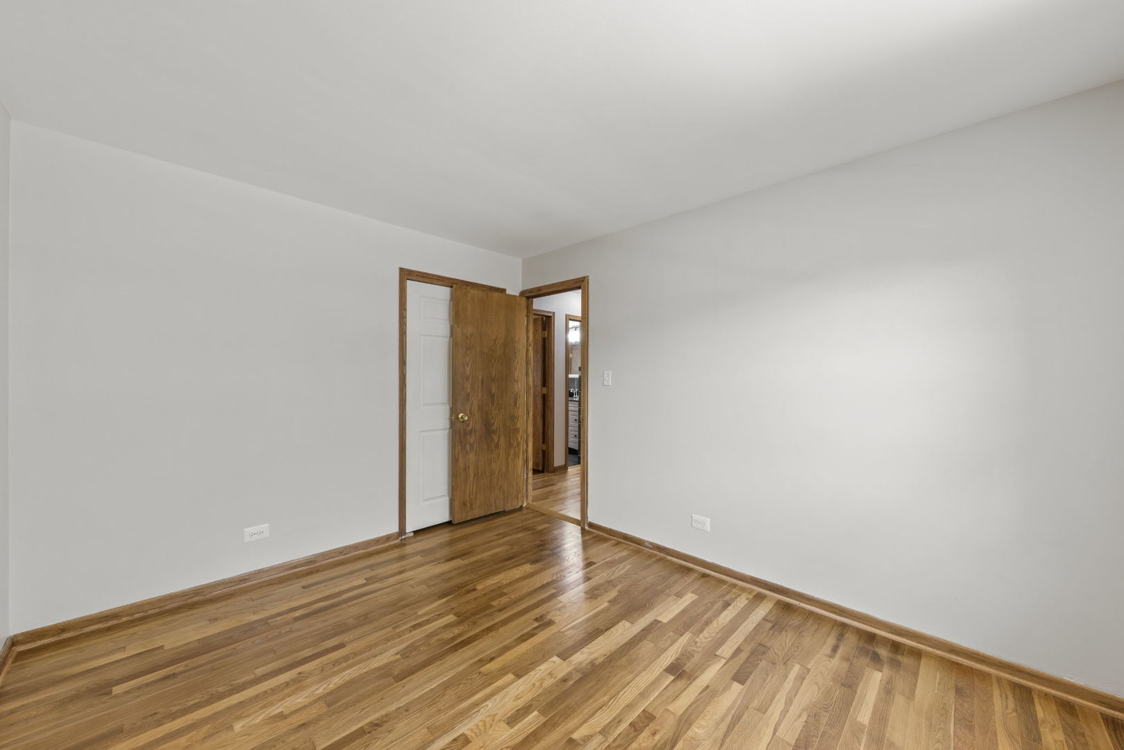 2S148 Avondale Lane