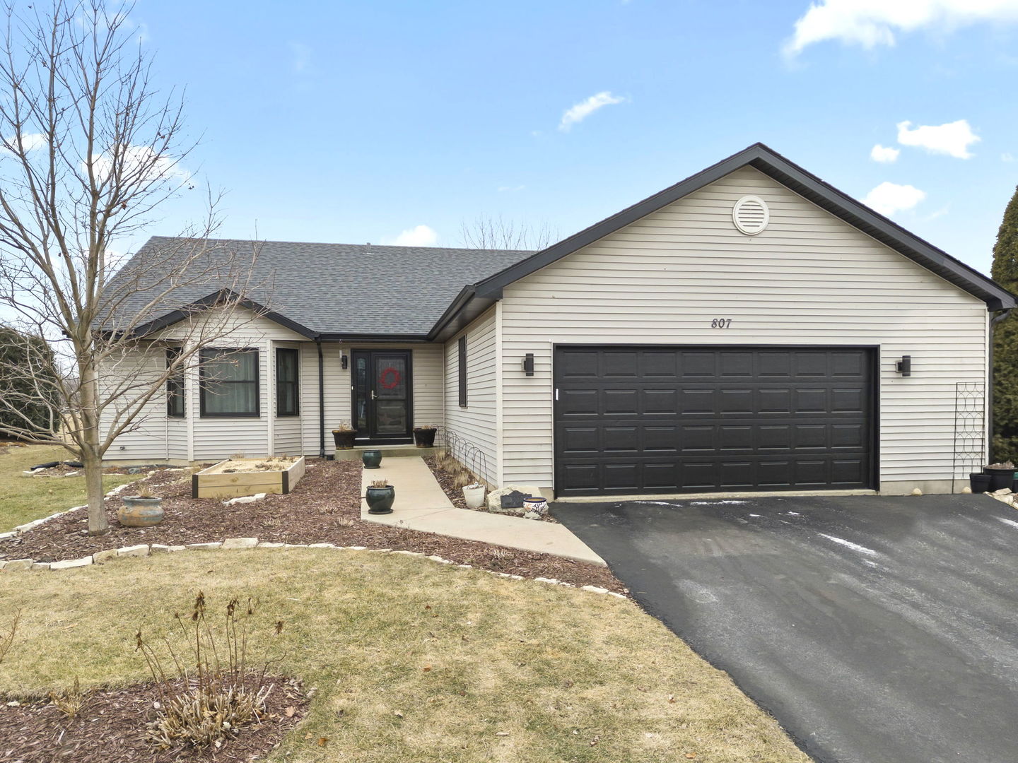 807 Vertin Boulevard