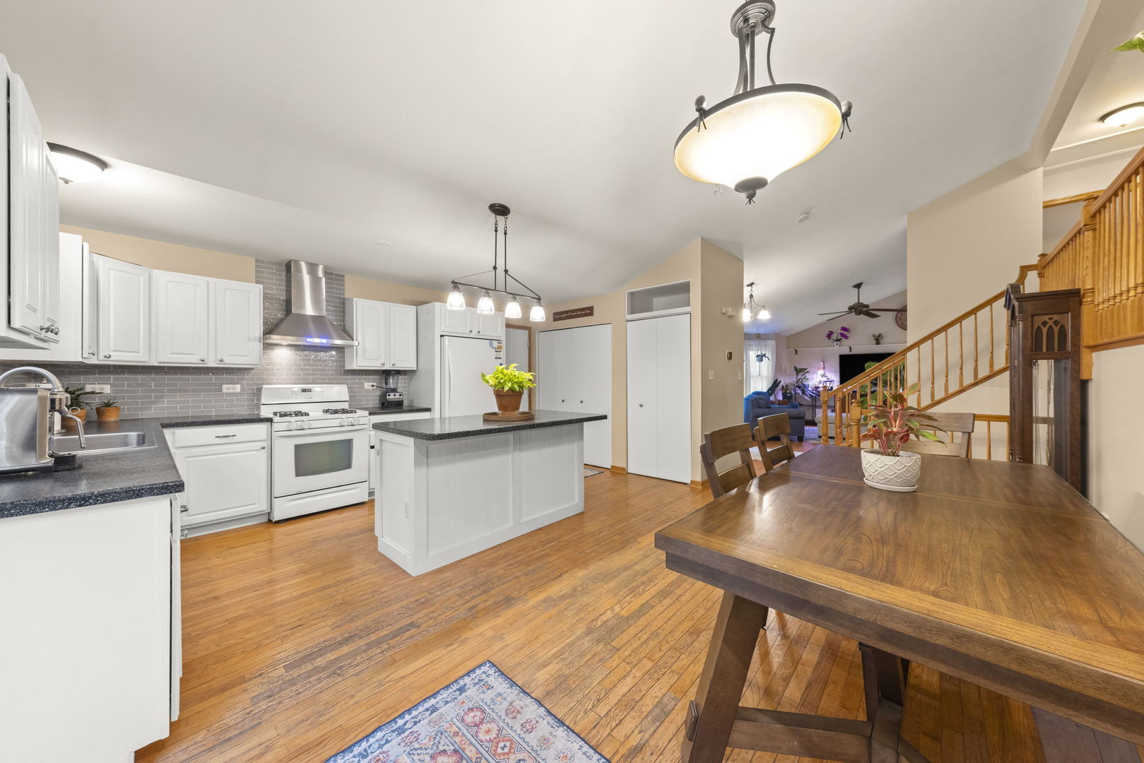 807 Vertin Boulevard