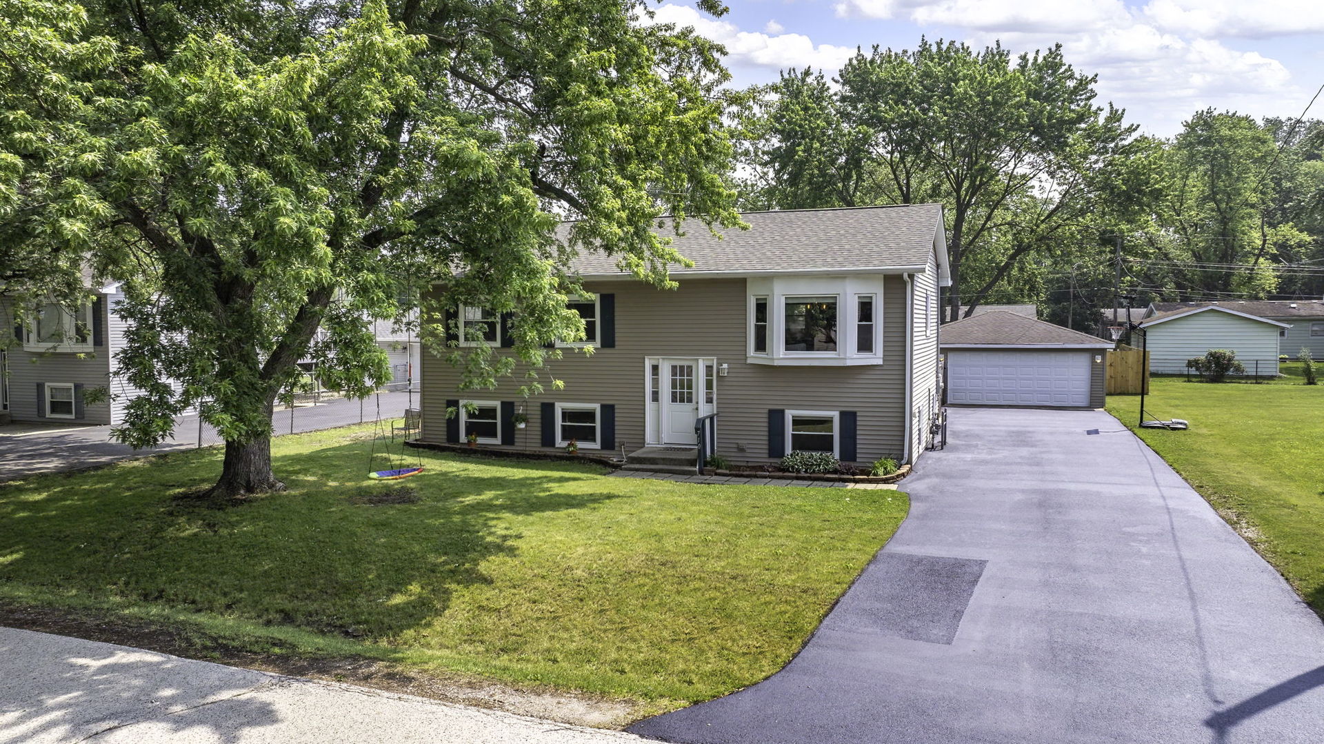 710 Sunset Lane