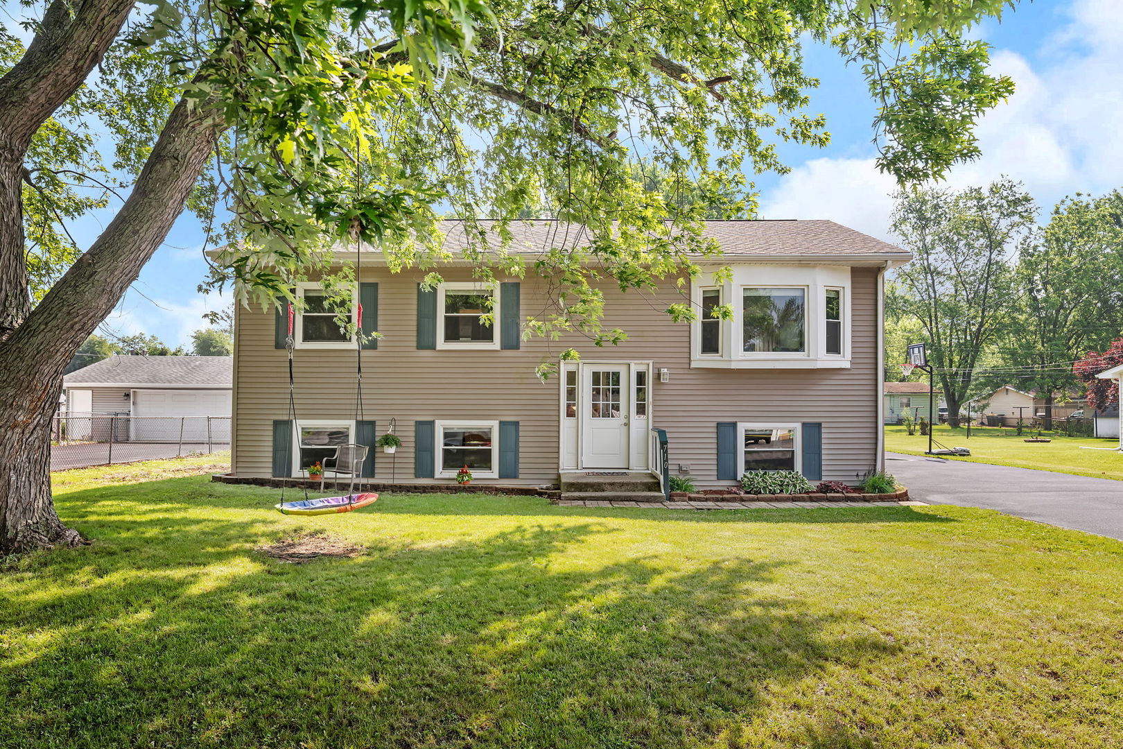 710 Sunset Lane