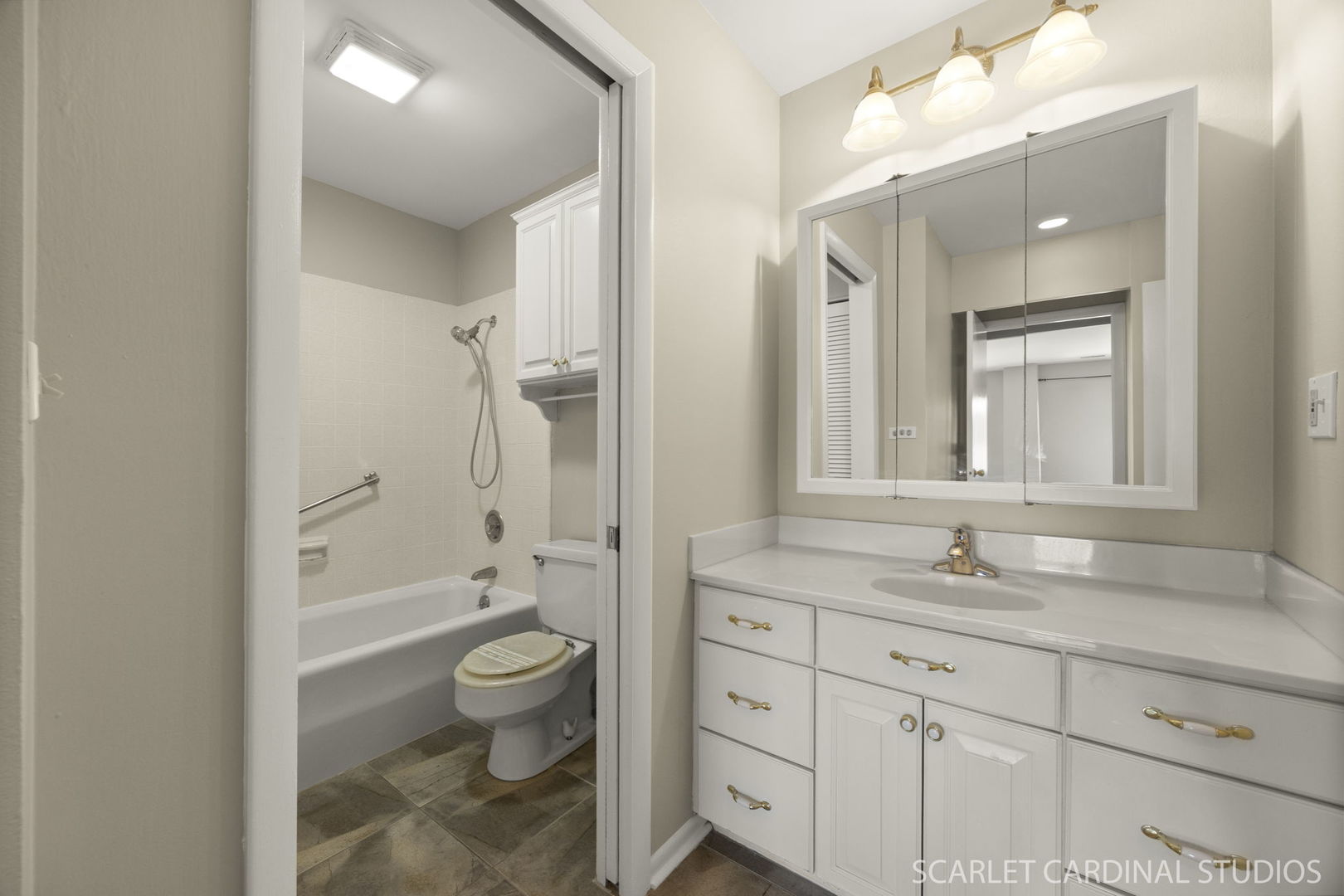 190 S Wood Dale Road Unit: 406