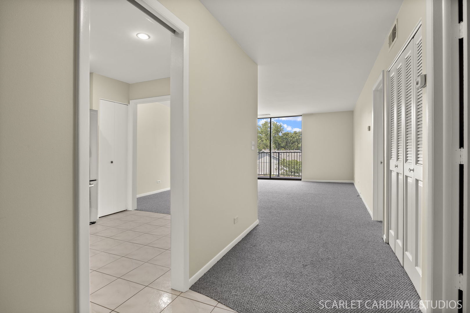 190 S Wood Dale Road Unit: 406