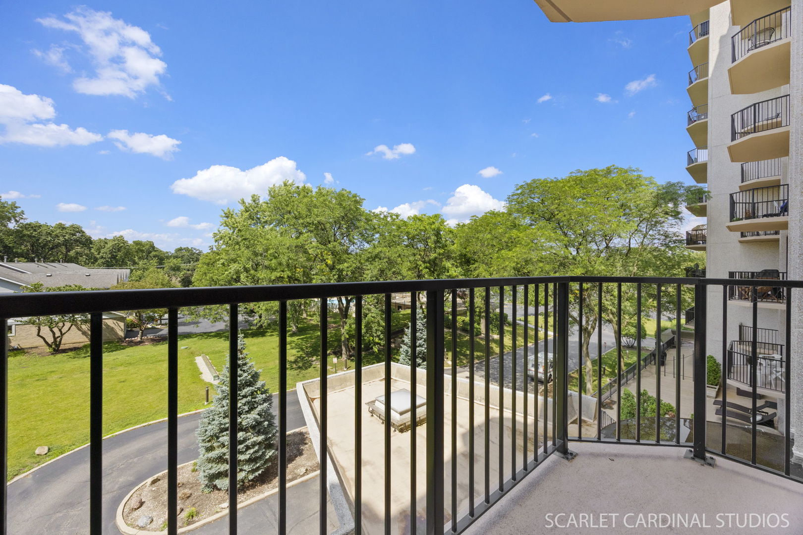 190 S Wood Dale Road Unit: 406