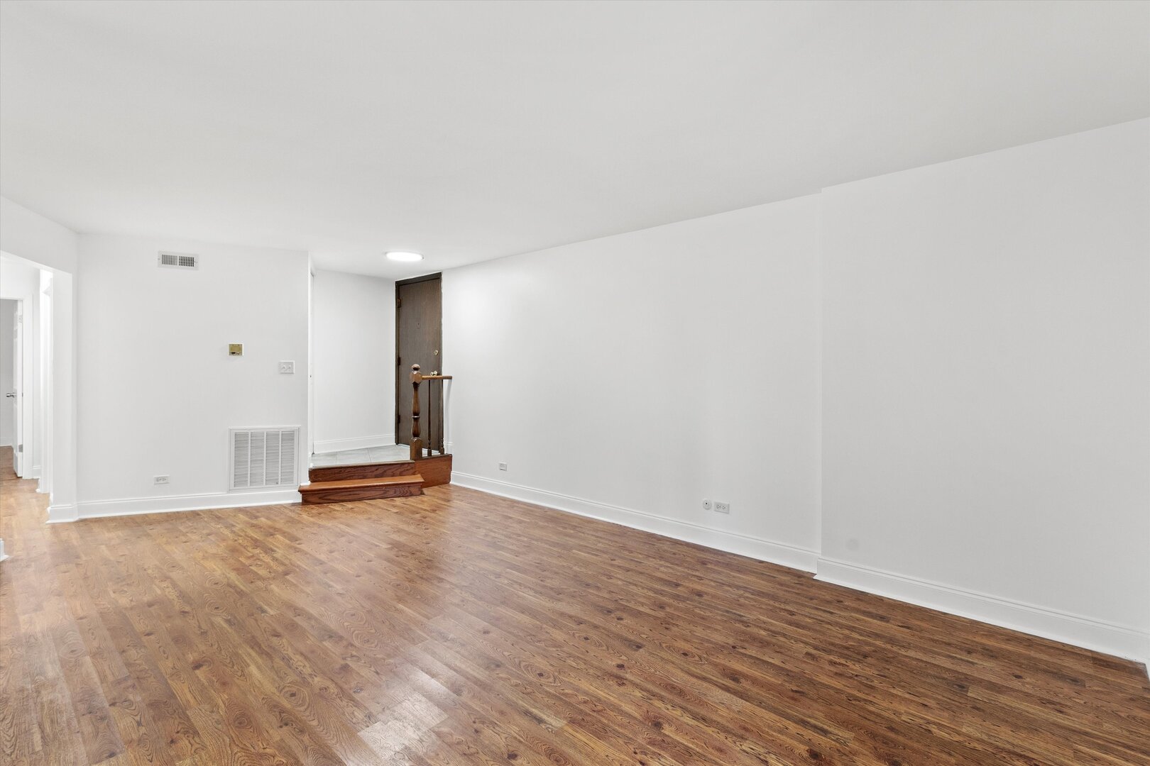 850 SHELDON Court Unit: D