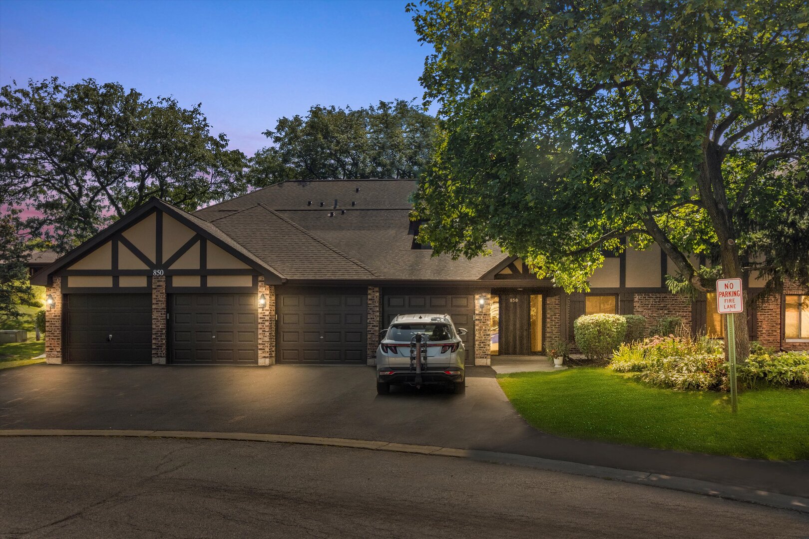 850 SHELDON Court Unit: D