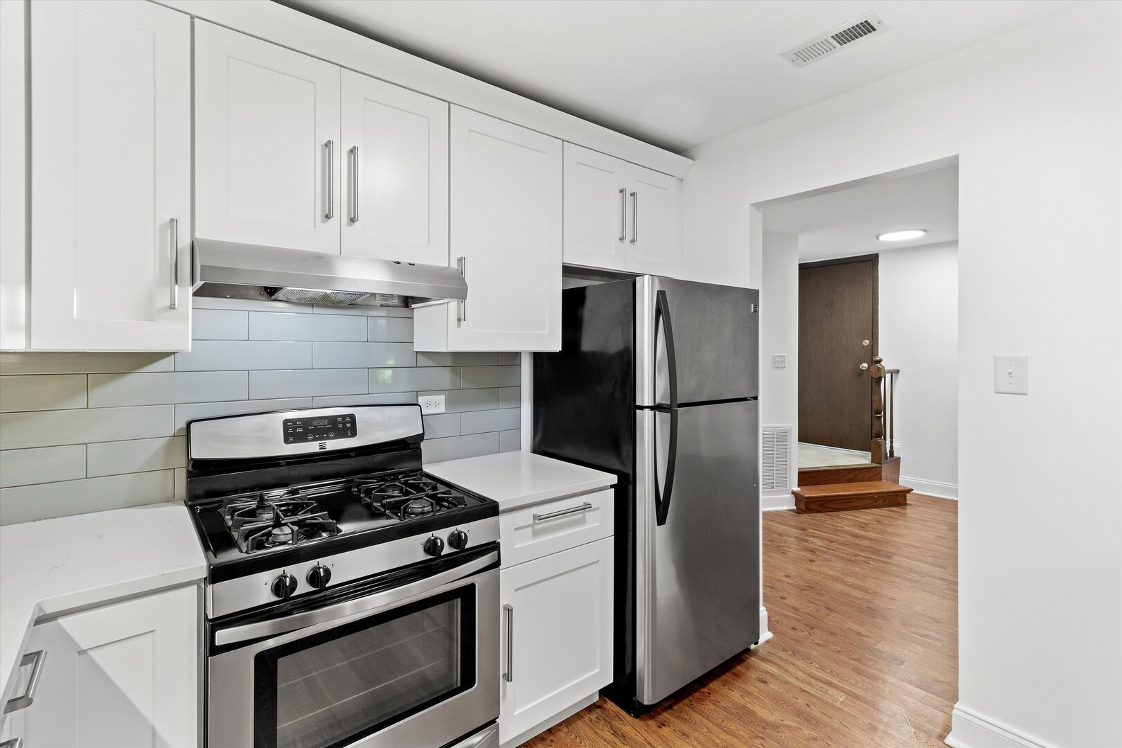 850 SHELDON Court Unit: D