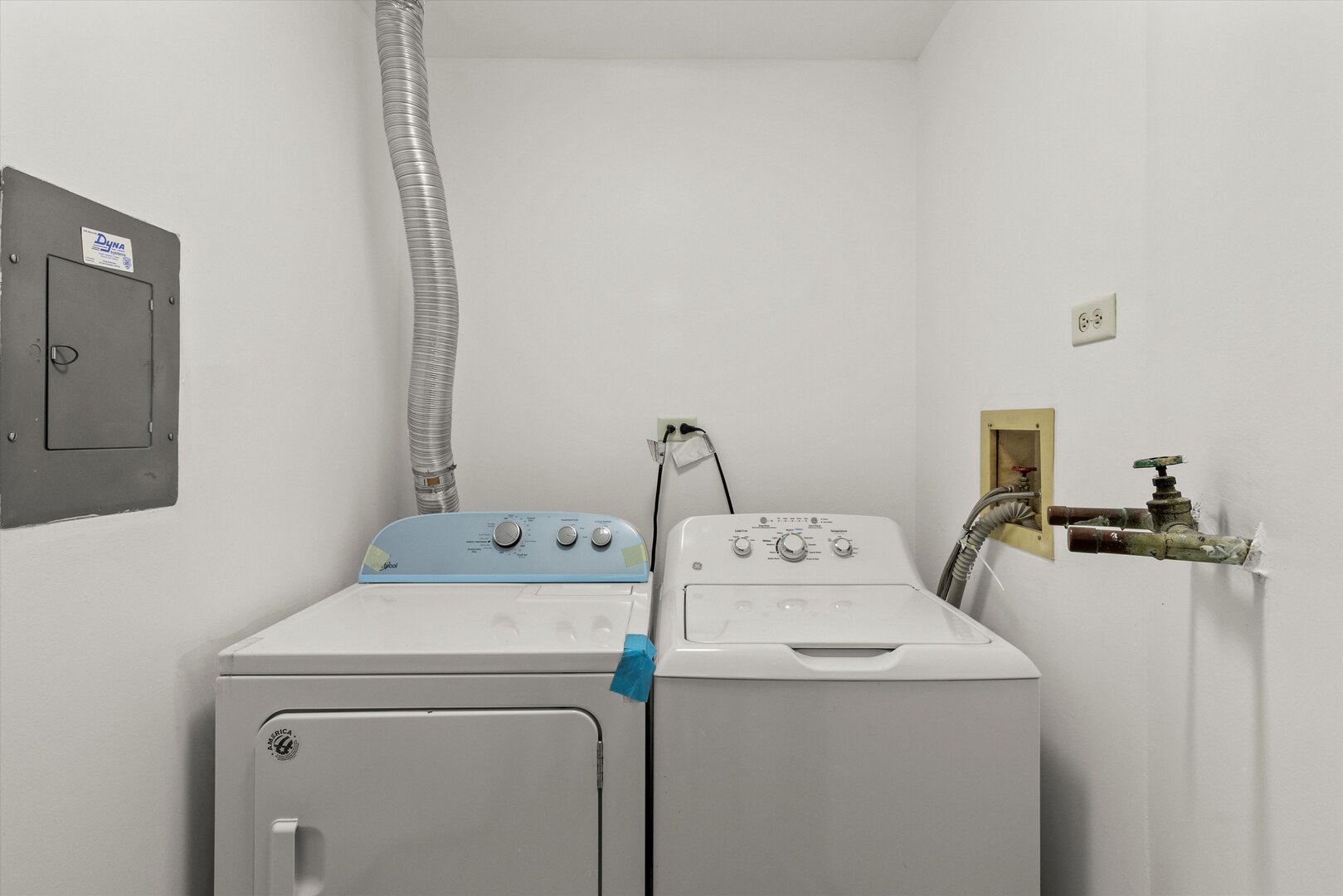 850 SHELDON Court Unit: D