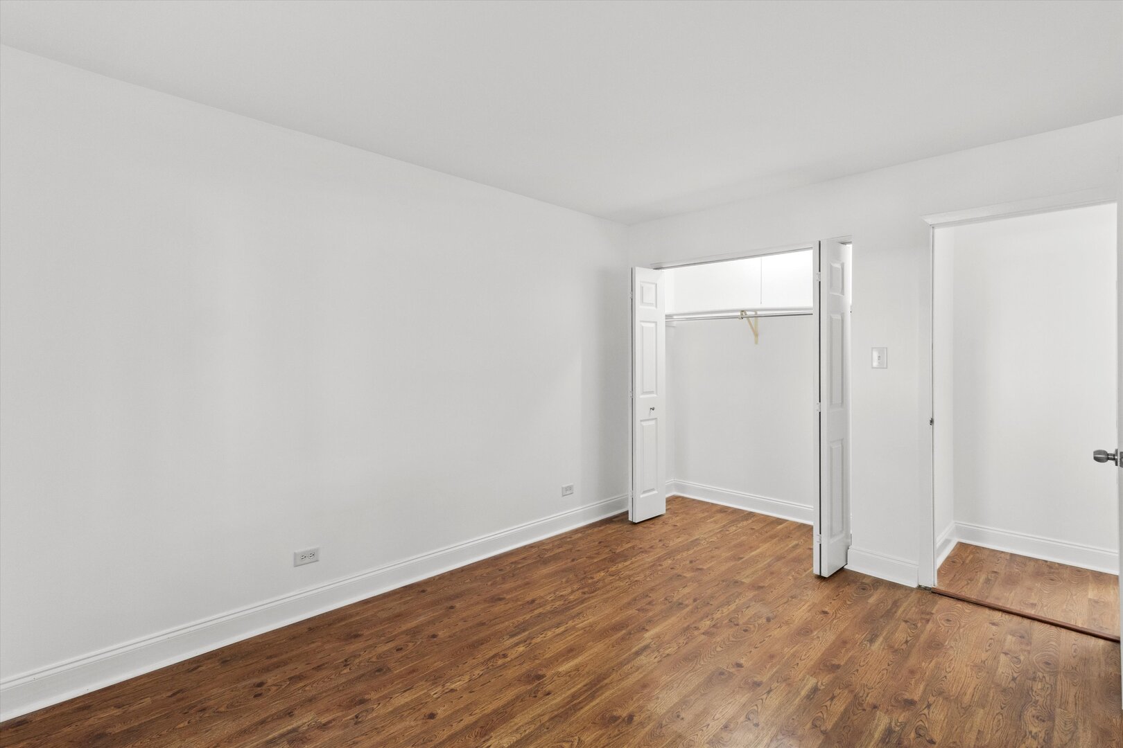 850 SHELDON Court Unit: D