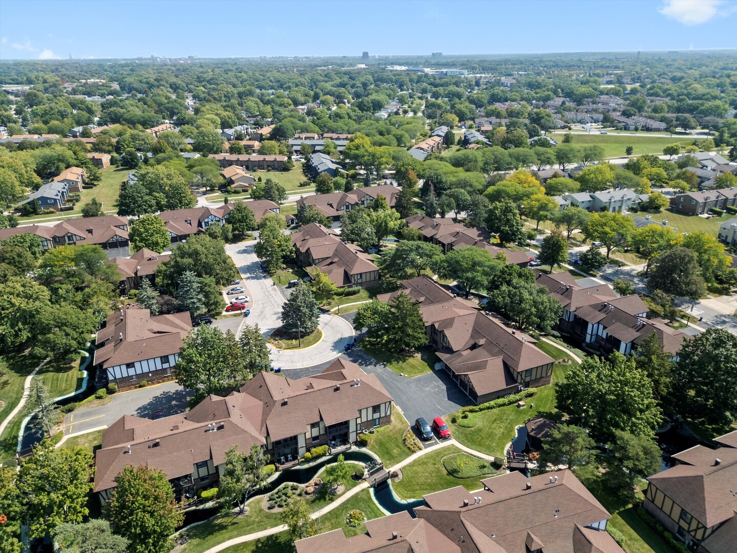 850 SHELDON Court Unit: D