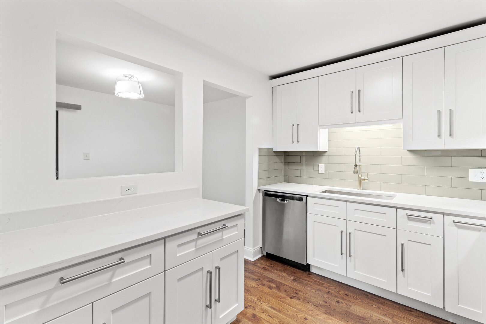 850 SHELDON Court Unit: D